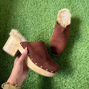 Women's Steve Madden Brooklyn brown suede leather studded platform clogs, 9.5